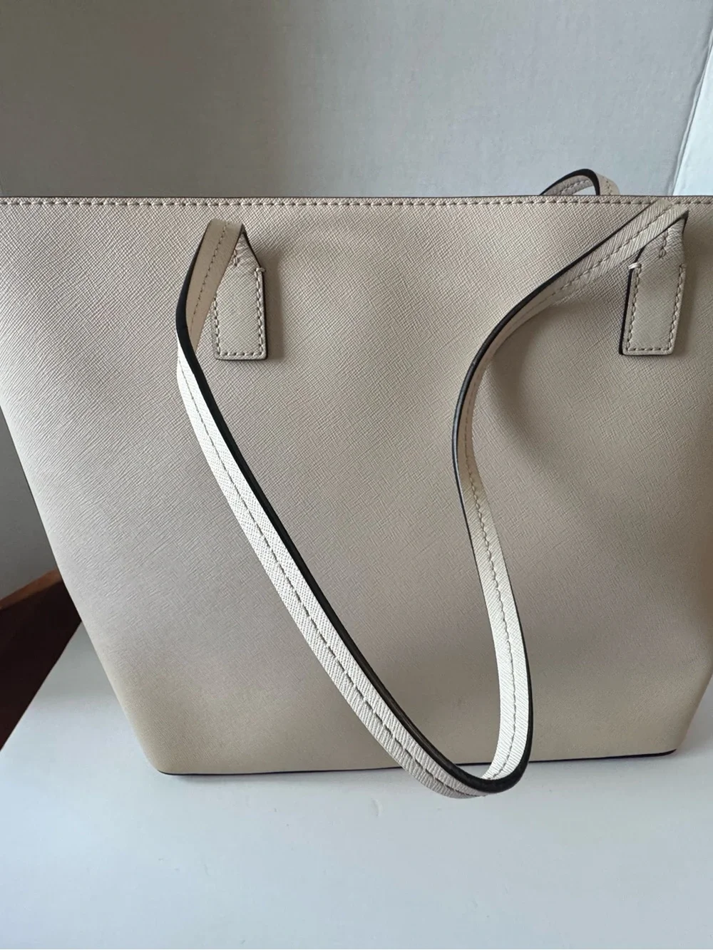 Kate Spade New York beige tote bag